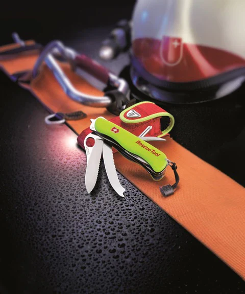 RESCUETOOL VICTORINOX CON ESTUCHE EN NYLON 0.8623.MWN - Image 3