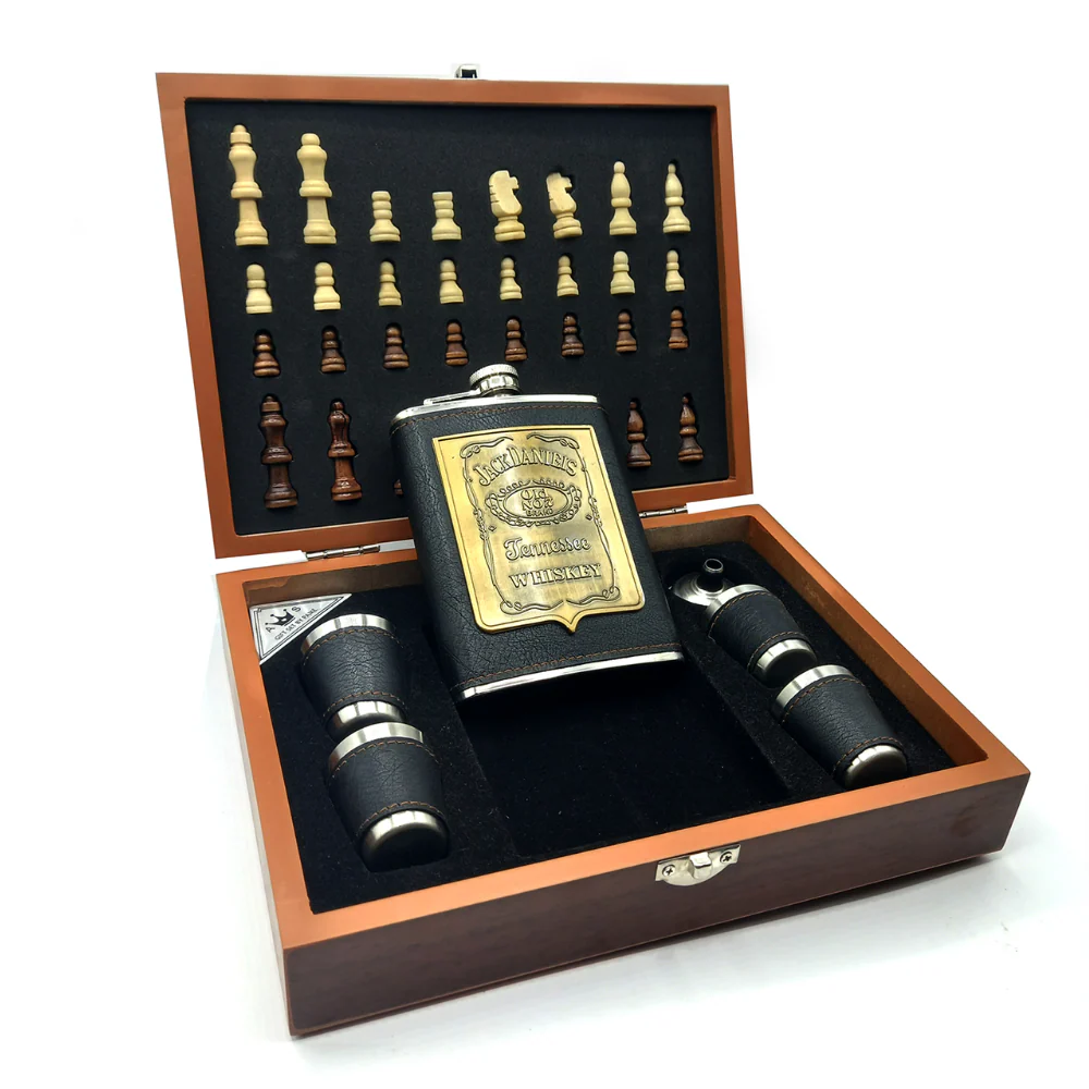 SET LICORERA AJEDREZ 8 OZ VIC 78 - Image 3